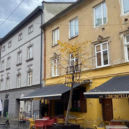 Apartments Of Lesya Ukrainka St. 25 Lviv Dış mekan fotoğraf