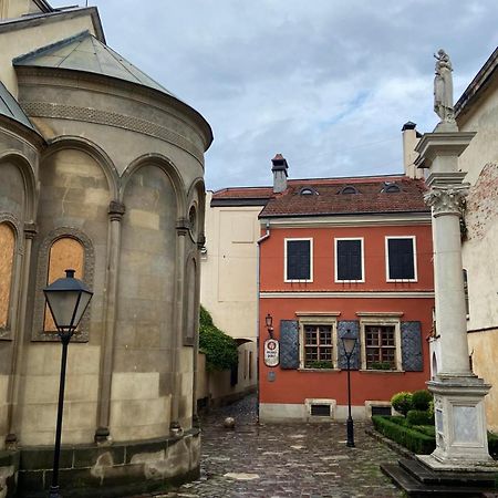 Apartments Of Lesya Ukrainka St. 25 Lviv Dış mekan fotoğraf